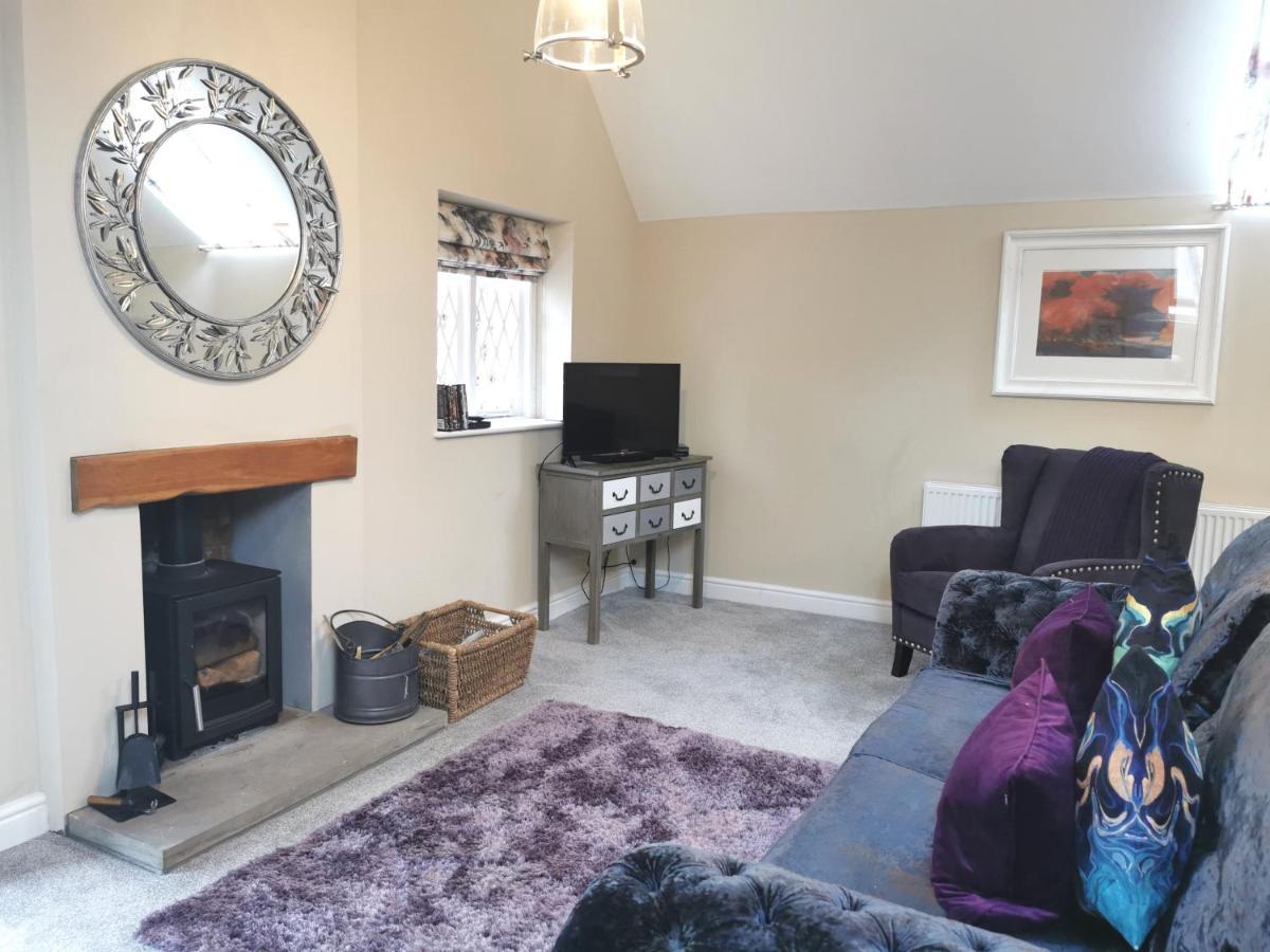The Coach House Apartment At Cefn Tilla Court, Usk Luaran gambar
