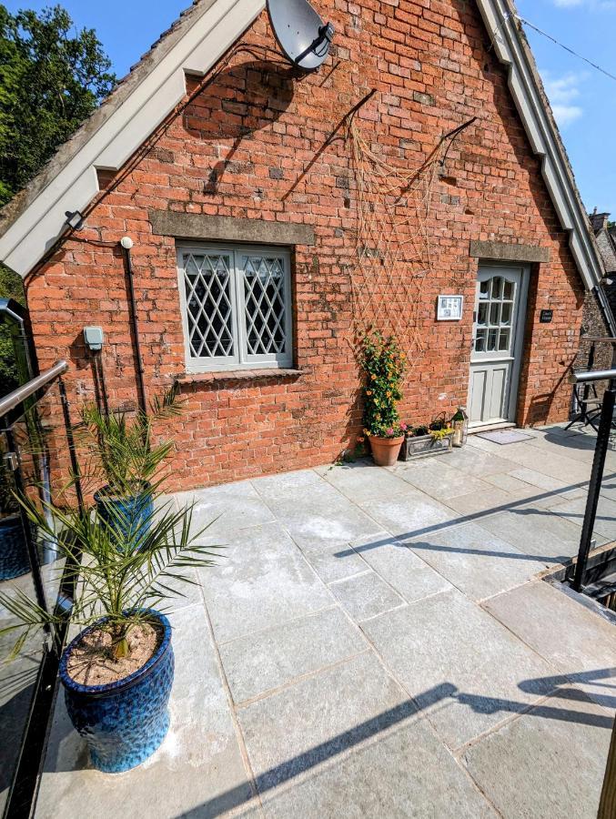 The Coach House Apartment At Cefn Tilla Court, Usk Luaran gambar