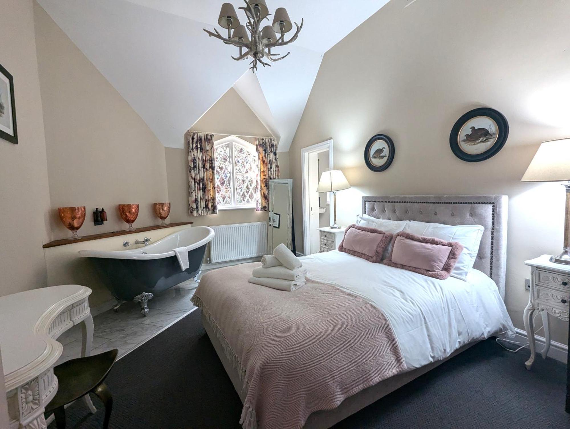 The Coach House Apartment At Cefn Tilla Court, Usk Luaran gambar