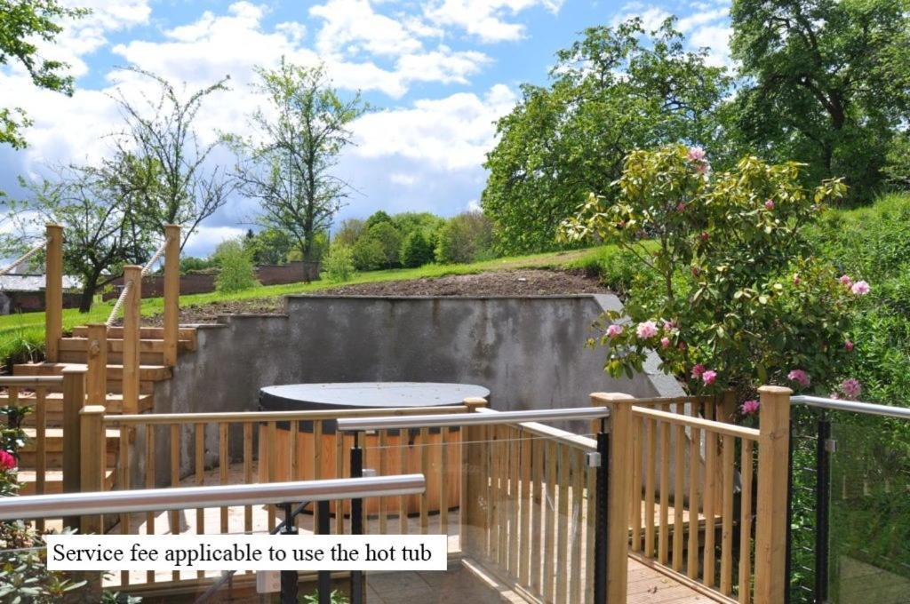 The Coach House Apartment At Cefn Tilla Court, Usk Luaran gambar